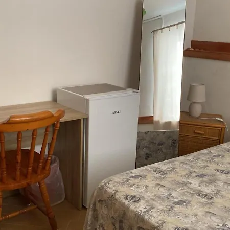 Tripoli Bed and Breakfast Άντζιο